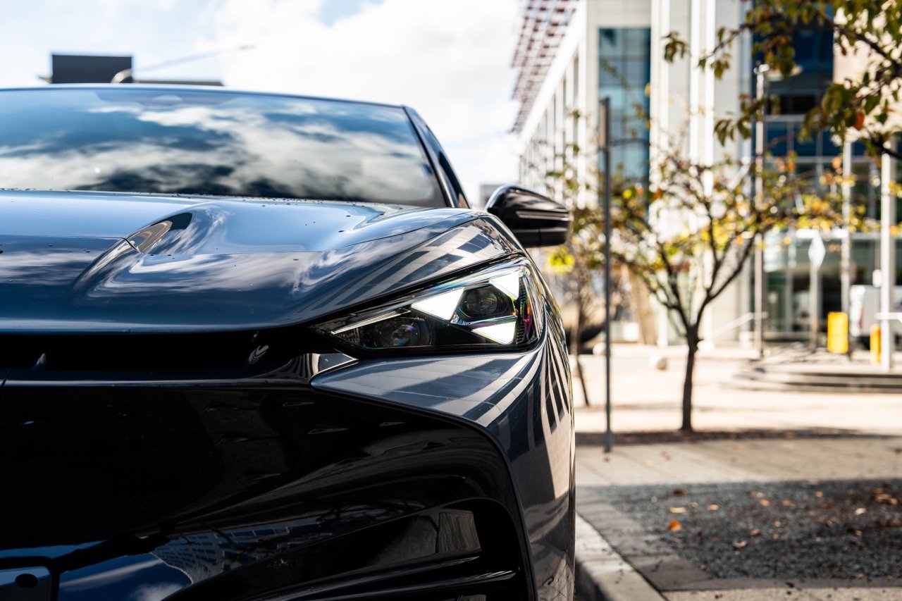 CUPRA Tavascan VZ lifestyle shoot